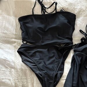 Tahari Classic Black Two-Piece Swim Set with Sarong, M, NWT